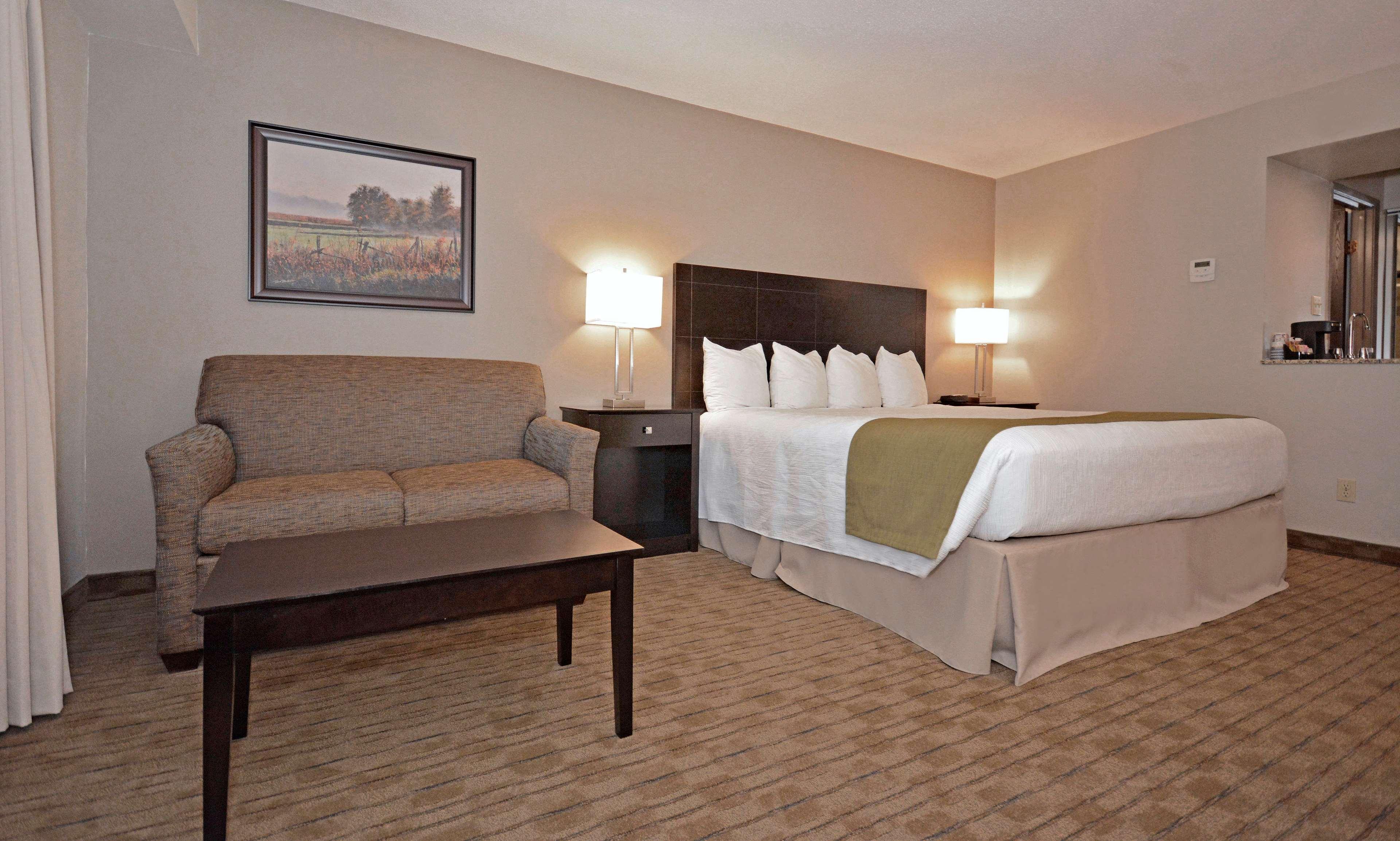 Best Western Pembroke Inn & Conference Centre Exterior photo