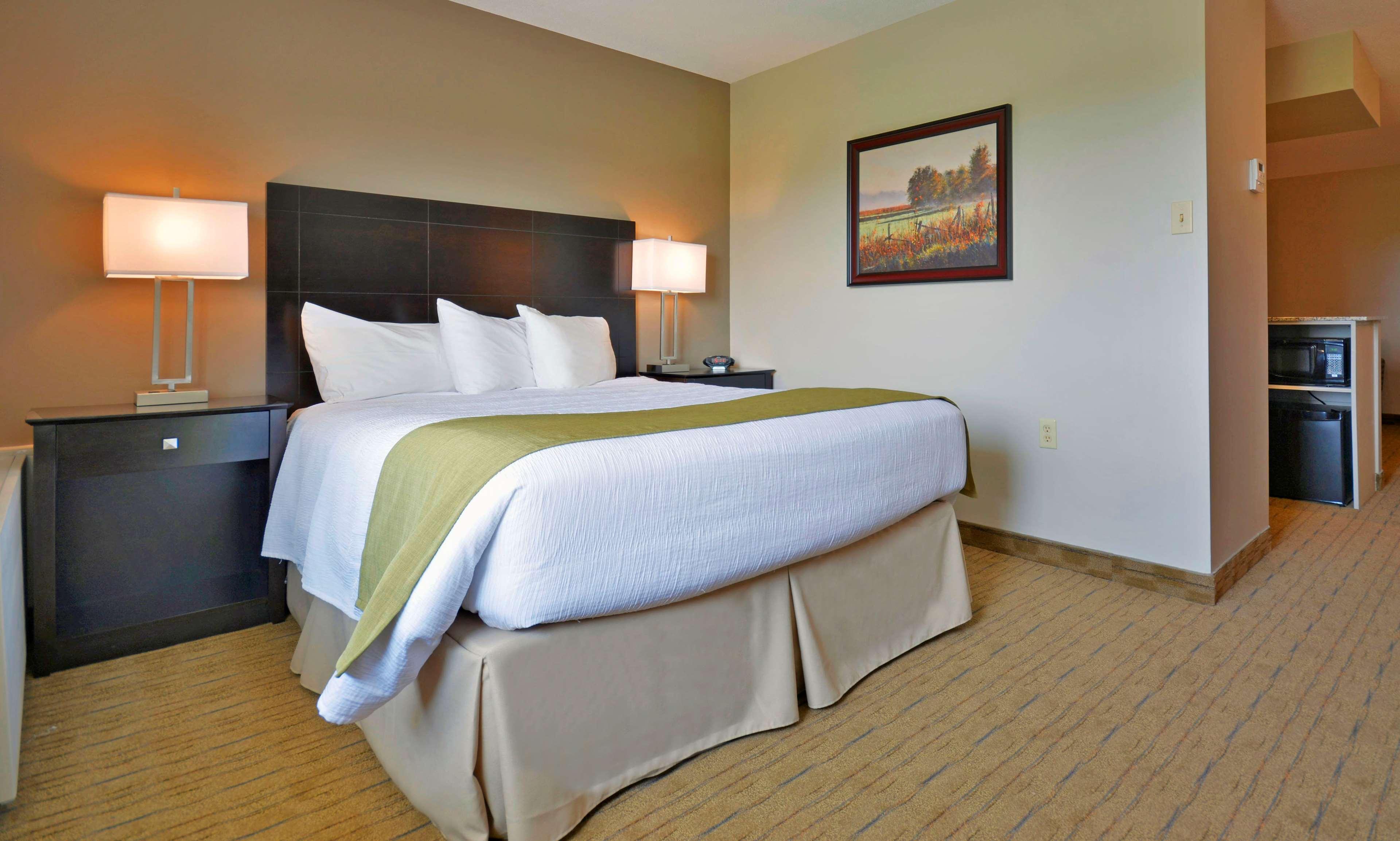 Best Western Pembroke Inn & Conference Centre Exterior photo