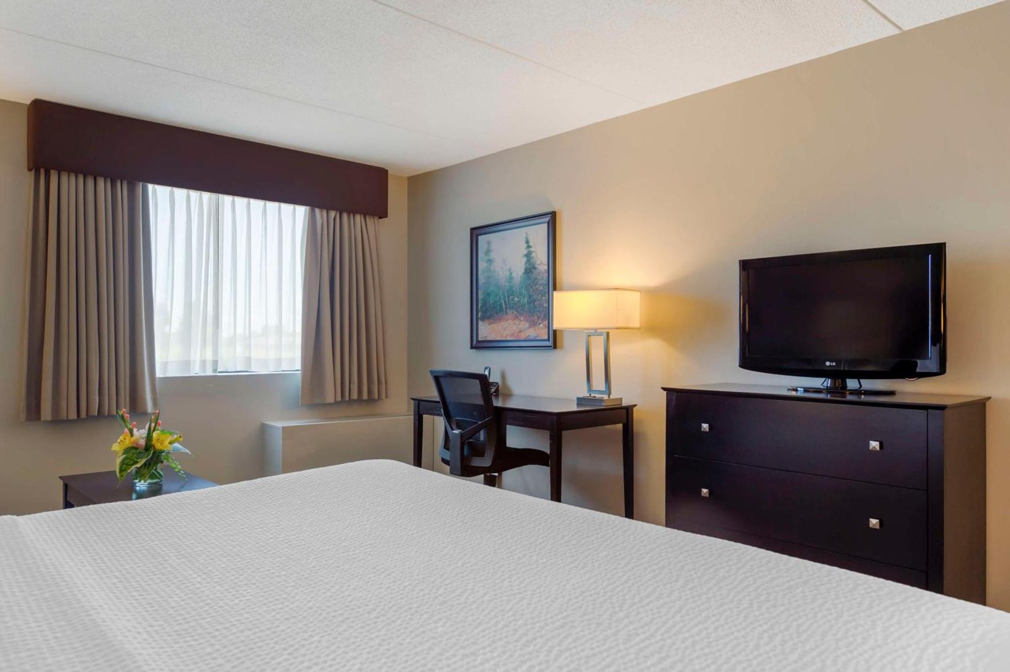 Best Western Pembroke Inn & Conference Centre Exterior photo