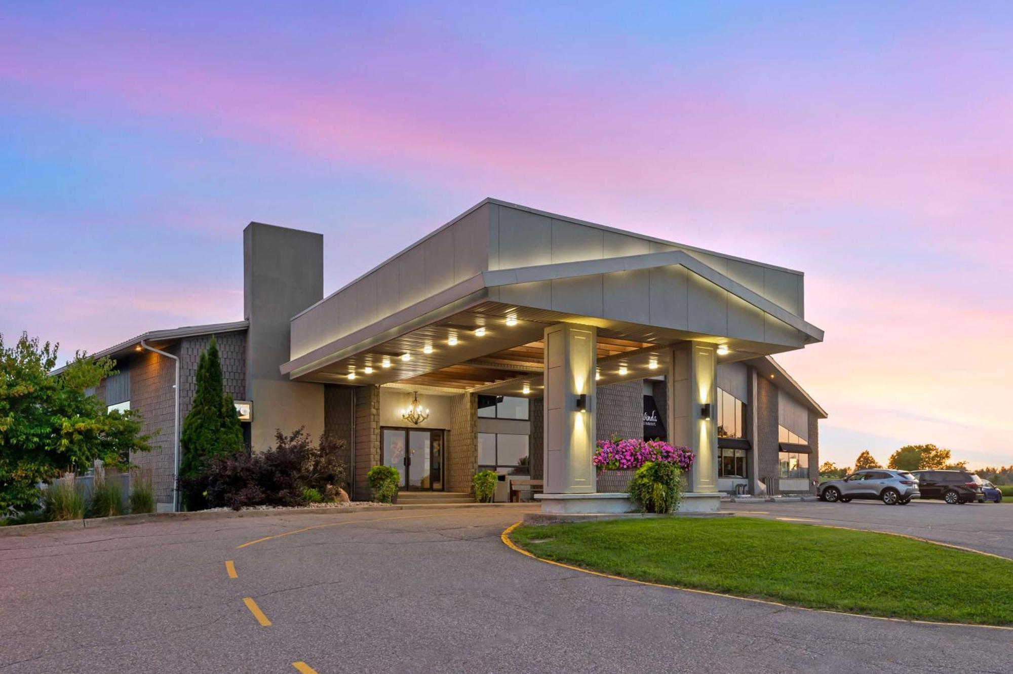 Best Western Pembroke Inn & Conference Centre Exterior photo
